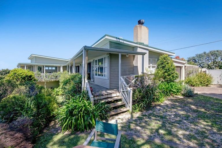 Photo of property in 1266 Whangaparaoa Road, Gulf Harbour, Whangaparaoa, 0930