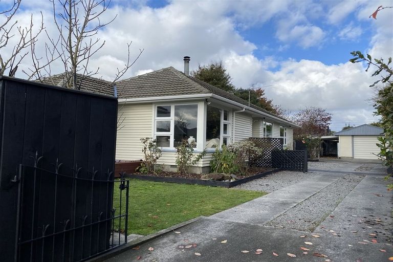 Photo of property in 9 Mappleton Avenue, Burnside, Christchurch, 8053