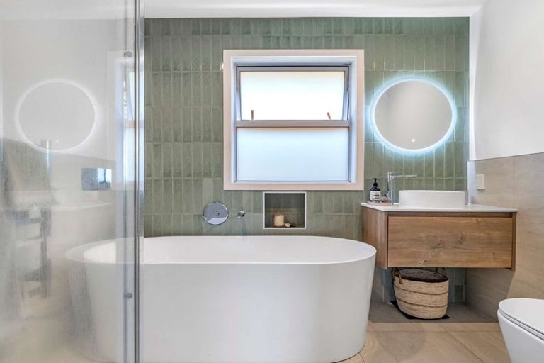 Photo of property in 4a Crombie Street, Bellevue, Tauranga, 3110