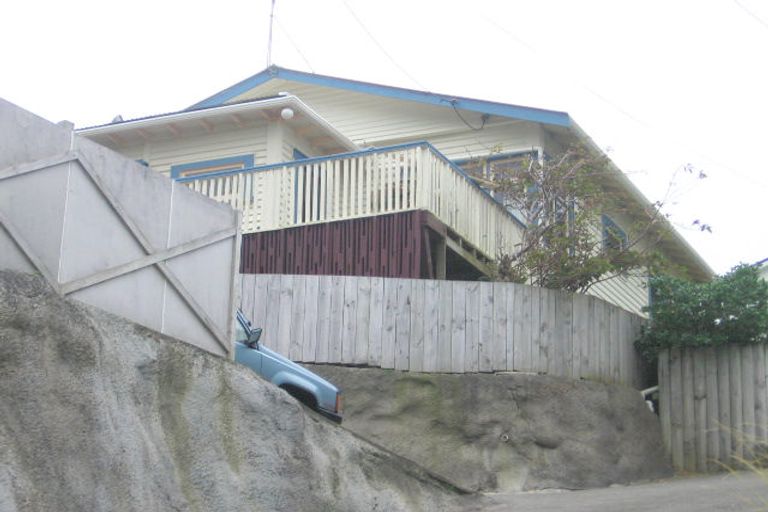 Photo of property in 103 Houghton Bay Road, Houghton Bay, Wellington, 6023