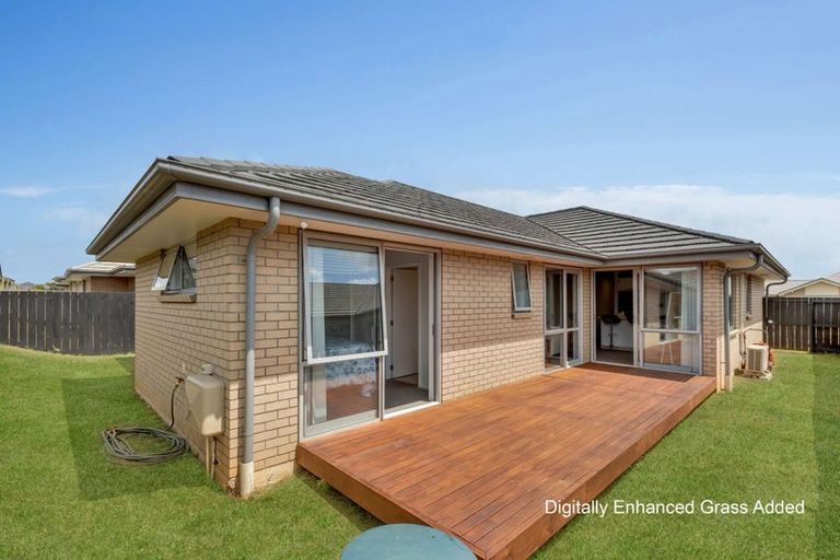 Photo of property in 17 Perla Road, Pukekohe, 2120