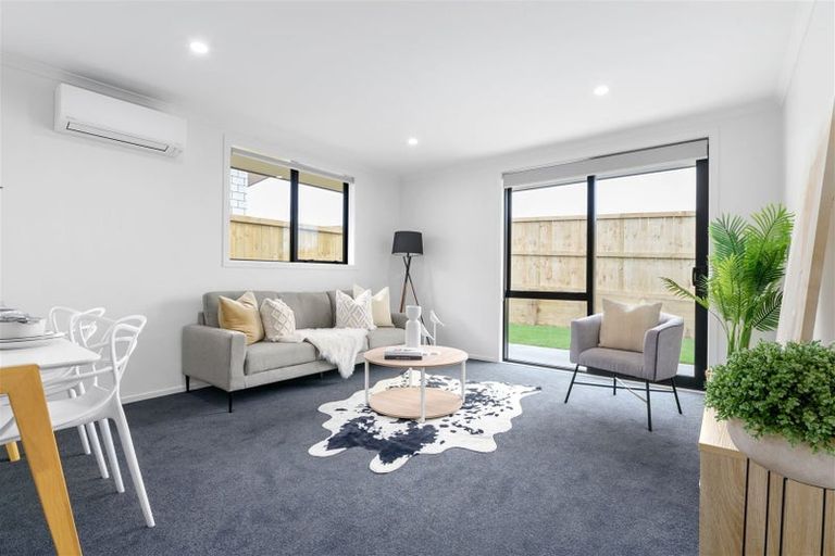 Photo of property in 31 Waruhia Crescent, Rototuna North, 3281