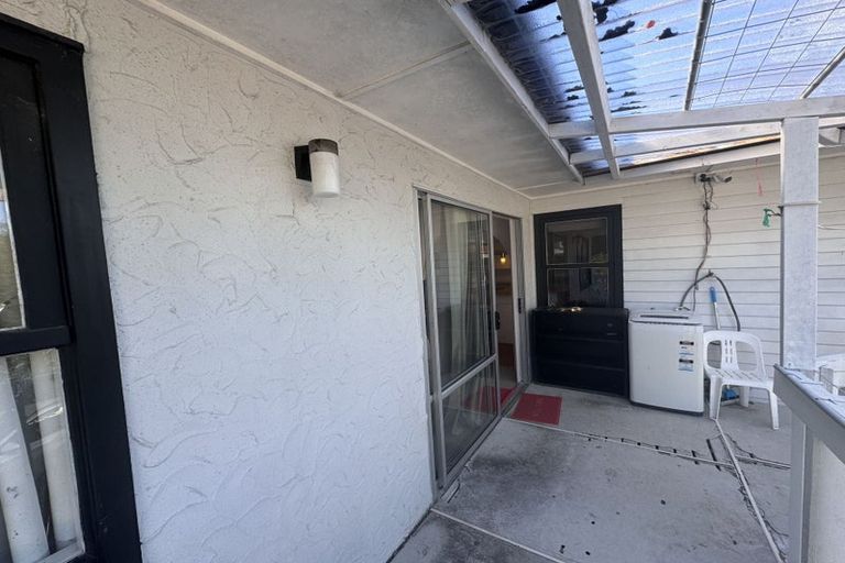 Photo of property in 26 Lyford Crescent, Sunnynook, Auckland, 0620