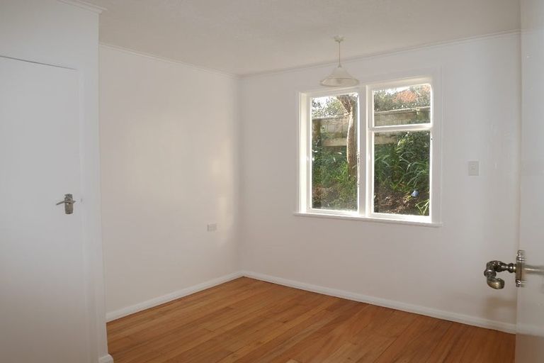 Photo of property in 122 Matai Road, Raumati South, Paraparaumu, 5032