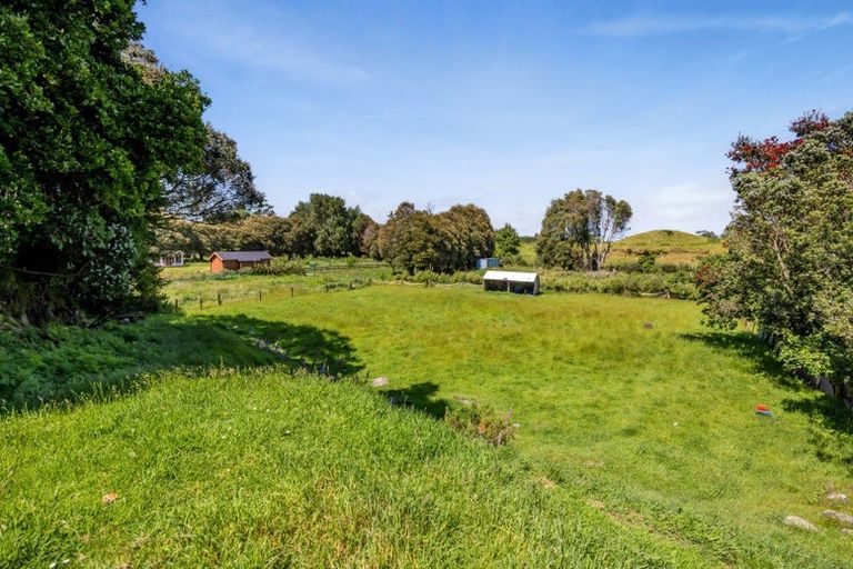 Photo of property in 18 Cumming Street, Okato, 4335