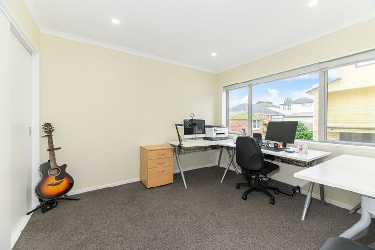 Photo of property in 20d Kelwyn Road, Kelston, Auckland, 0602