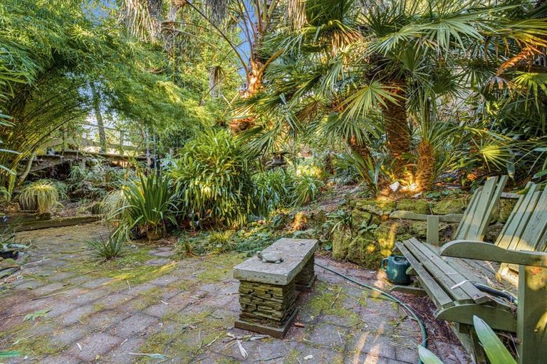 Photo of property in 17 Aquarius Drive, Kawaha Point, Rotorua, 3010