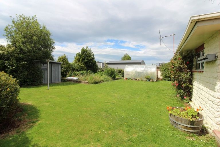 Photo of property in 11 Douglas Street, Winton, 9720