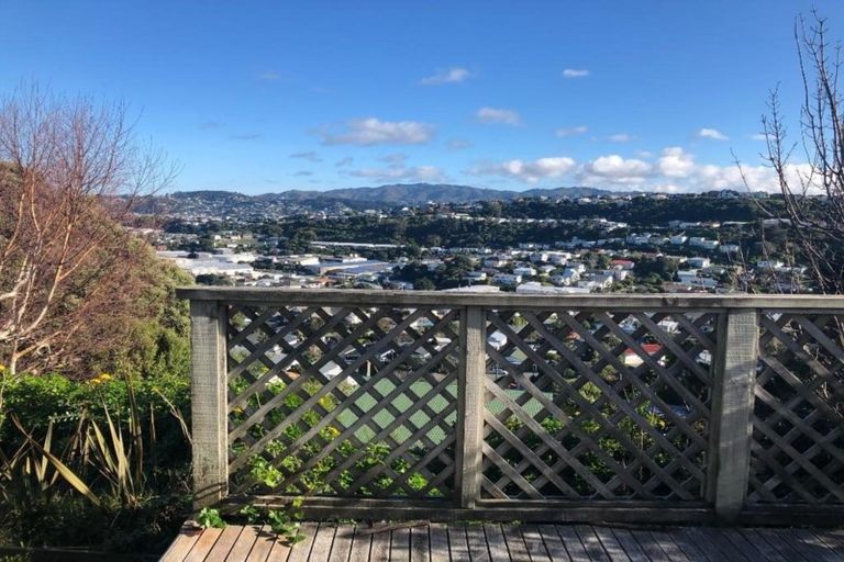 Photo of property in 107 Nevay Road, Miramar, Wellington, 6022