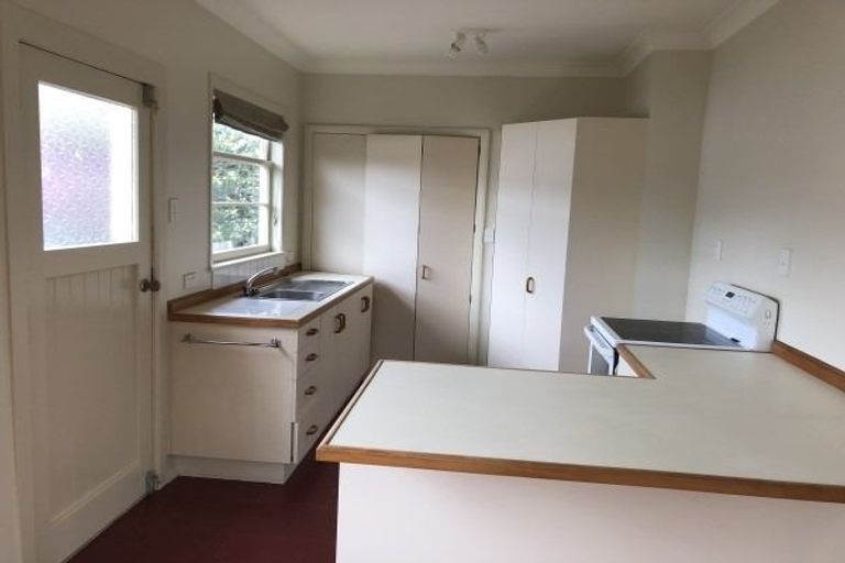 Photo of property in 16 Collingwood Street, Hokowhitu, Palmerston North, 4410