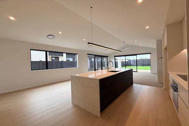 Photo of property in 14 Hugo Shaw Drive, Cambridge, 3434