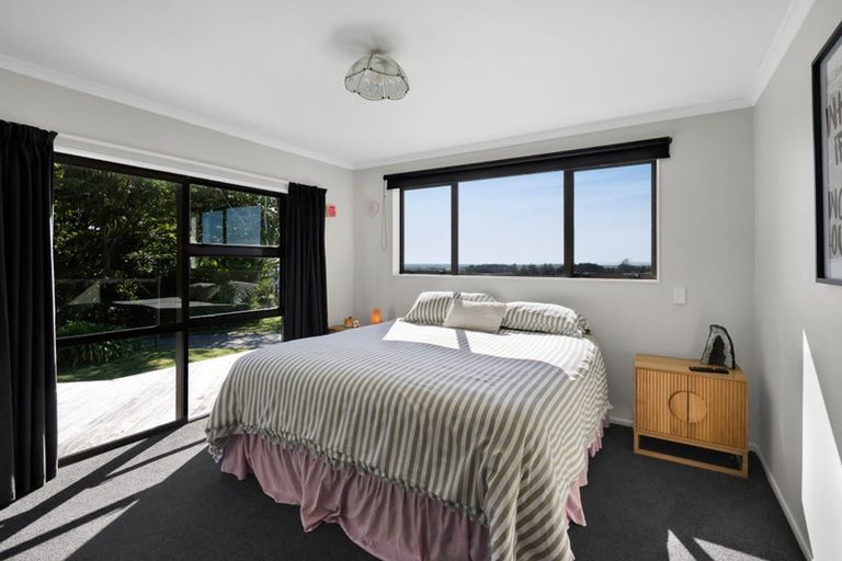 Photo of property in 805 Richmond Road, Lepperton, New Plymouth, 4373