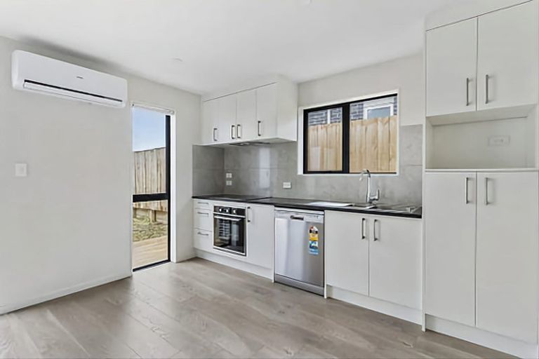 Photo of property in 6b Cronshaw Road, Karaka, Papakura, 2113