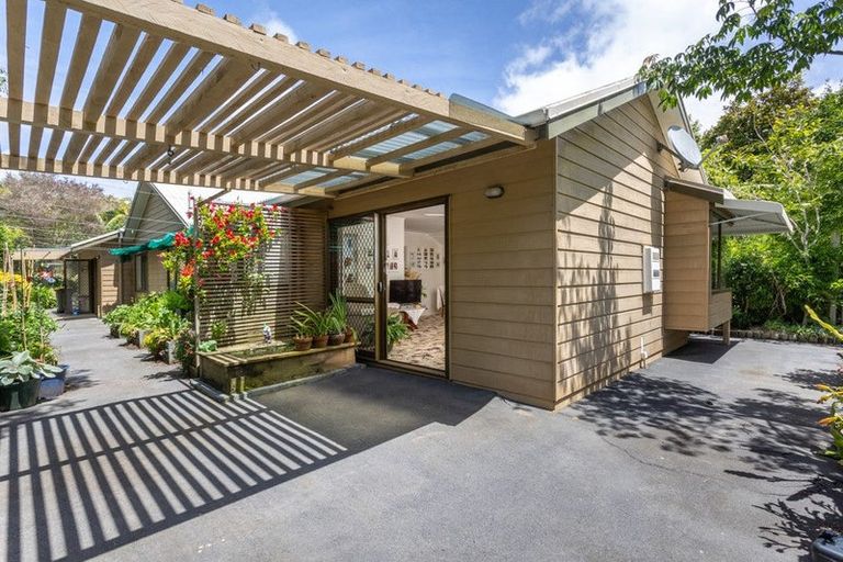 Photo of property in 1688 South Head Road, South Head, Helensville, 0874