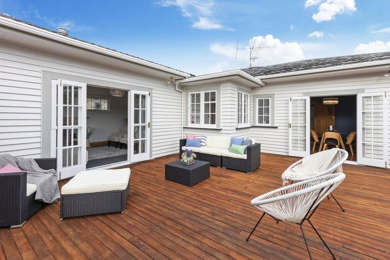 Photo of property in 13 Norton Park Avenue, Fairfield, Lower Hutt, 5011