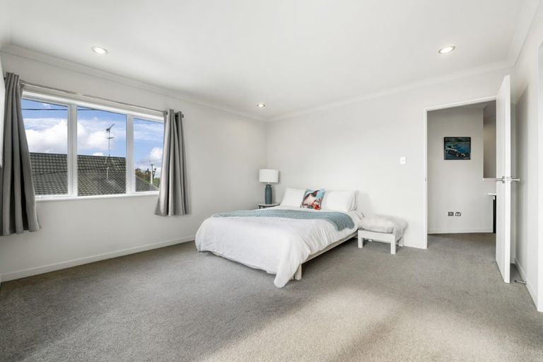 Photo of property in 145 Manuka Road, Bayview, Auckland, 0629