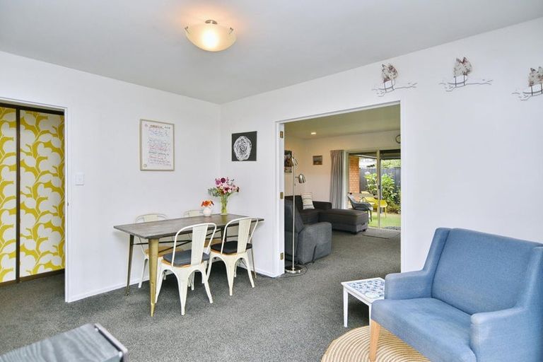 Photo of property in 2/43 Kedleston Drive, Avonhead, Christchurch, 8042