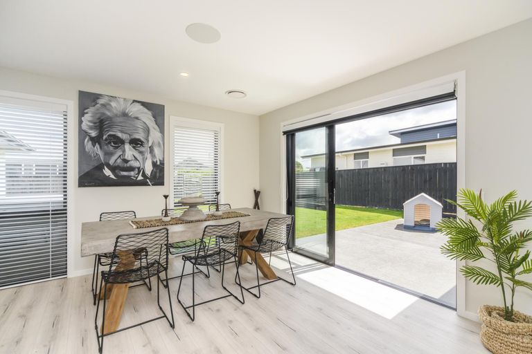 Photo of property in 19 Ashton Place, Highbury, Palmerston North, 4412