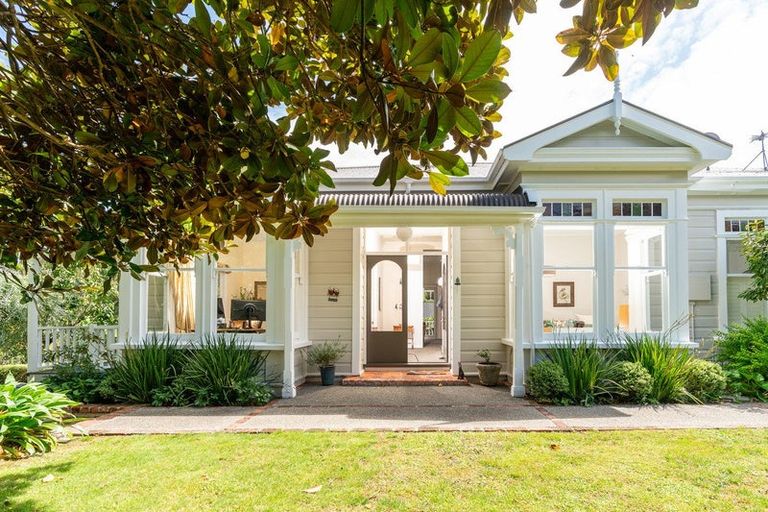 Photo of property in 34 Simla Crescent, Khandallah, Wellington, 6035