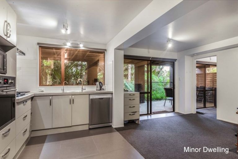 Photo of property in 215 Shaw Road, Titirangi, Auckland, 0604