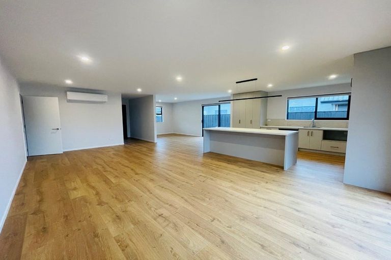 Photo of property in 4 Rusbatch Lane, Belfast, Christchurch, 8051