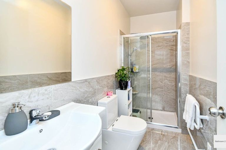 Photo of property in 13 Te Aparangi Road, Papakura, 2110