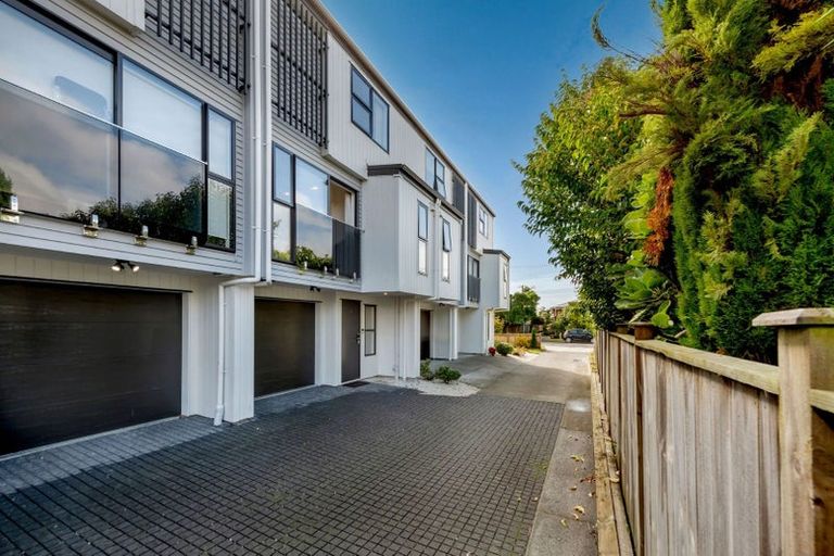 Photo of property in 3/14 Kerswill Place, Pakuranga, Auckland, 2010