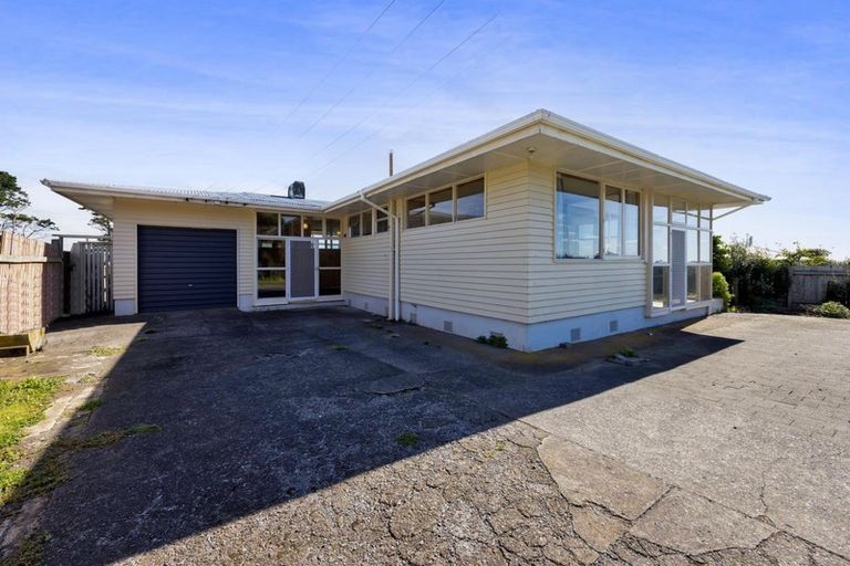 Photo of property in 371 South Road, Hawera, 4674