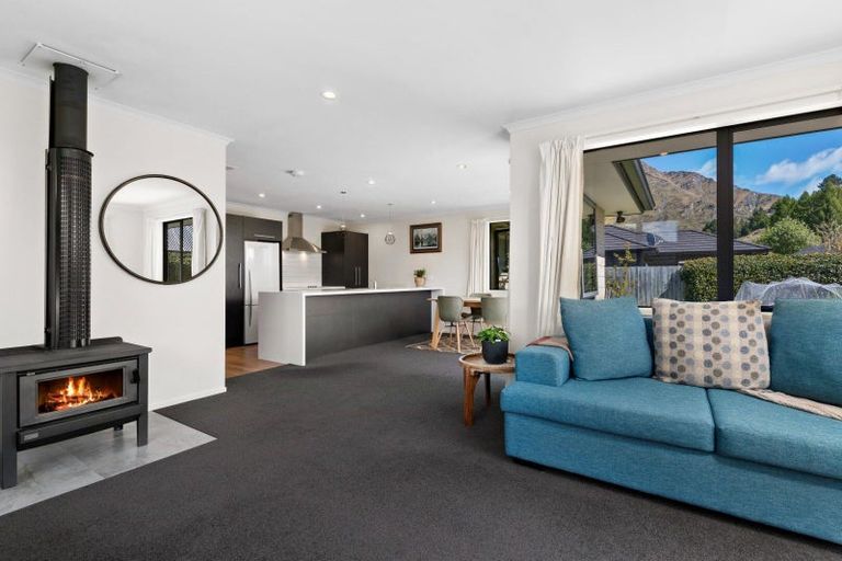 Photo of property in 4 Alluvial Court, Arthurs Point, Queenstown, 9371