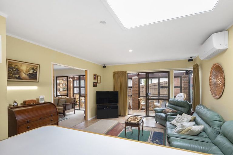 Photo of property in 27 Avon Street, Island Bay, Wellington, 6023