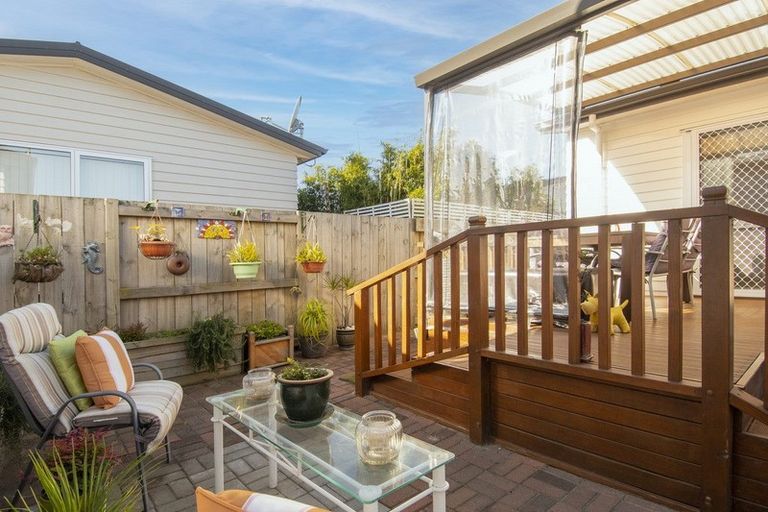 Photo of property in 11 Kamahi Crescent, Papamoa Beach, Papamoa, 3118