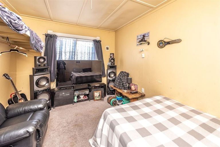 Photo of property in 14 Duigan Street, Gonville, Whanganui, 4501