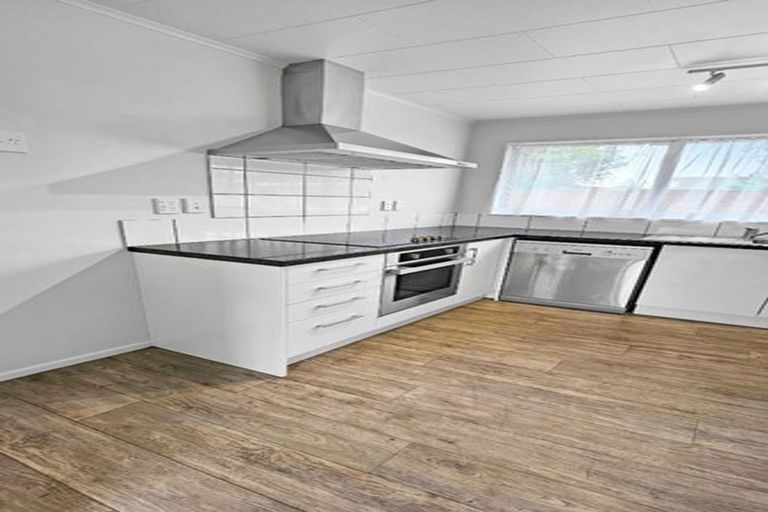 Photo of property in 2/11 Shamrock Street, Napier South, Napier, 4110