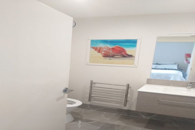 Photo of property in 1/88 Arran Road, Browns Bay, Auckland, 0630