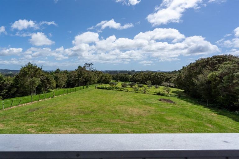 Photo of property in 42 Piwakawaka Rise, Karetu, 0283