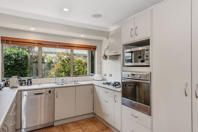 Photo of property in 6 Makepeace Place, Flagstaff, Hamilton, 3210