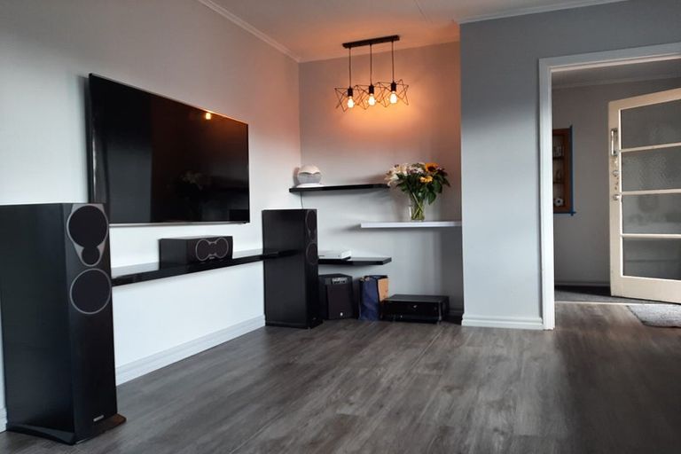 Photo of property in 51 Mazengarb Road, Paraparaumu Beach, Paraparaumu, 5032