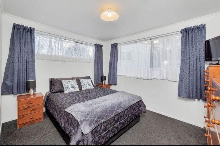 Photo of property in 206 Solar Road, Glen Eden, Auckland, 0602