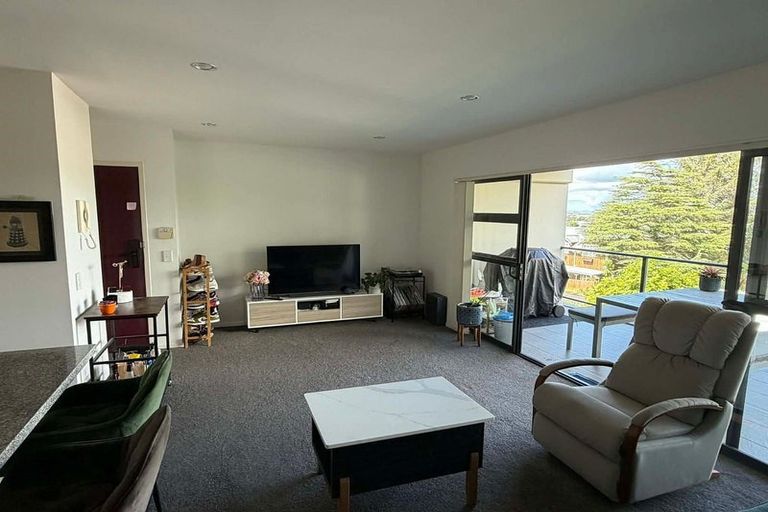 Photo of property in 4/79 Schnapper Rock Road, Schnapper Rock, Auckland, 0632