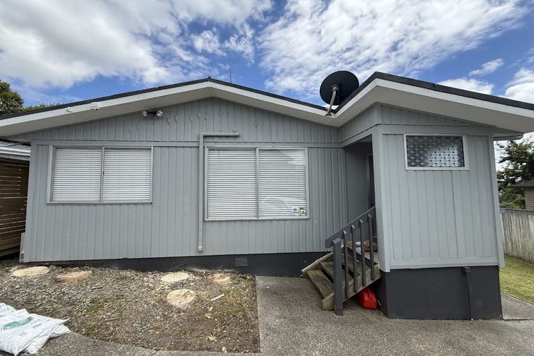 Photo of property in 8a Moera Place, Stanmore Bay, Whangaparaoa, 0932