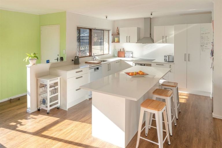 Photo of property in 61a Callender Terrace, Paraparaumu Beach, Paraparaumu, 5032