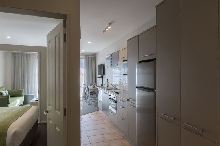 Photo of property in Atrium Towers, 1r/154 The Terrace, Wellington Central, Wellington, 6011