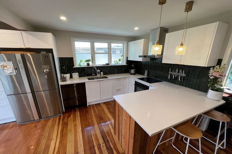 Photo of property in 10 Northfield Road, Waitakere, Auckland, 0816