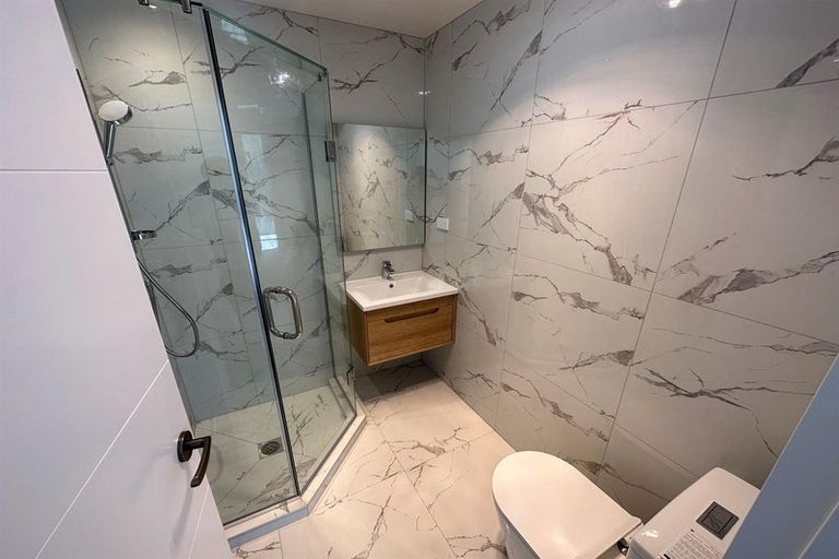 Photo of property in 1 Ope Taua Street, Papakura, 2110