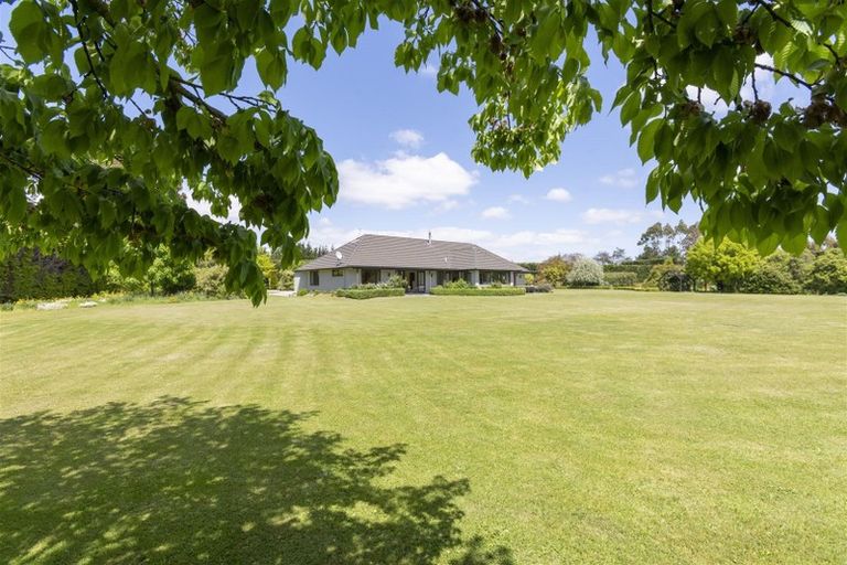 Photo of property in 301 School Road, West Eyreton, Rangiora, 7475