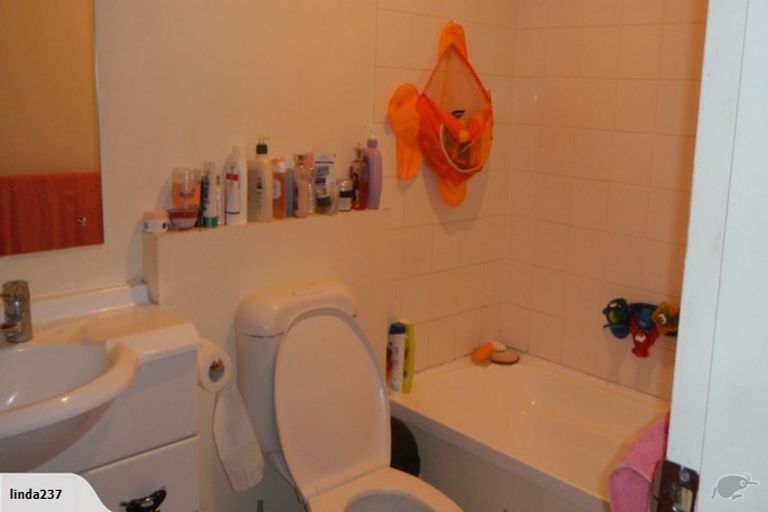 Photo of property in Terrace Heights Apartments, 13e/163 The Terrace, Wellington Central, Wellington, 6011