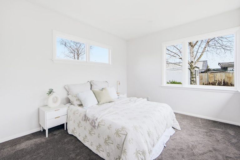 Photo of property in 193 Main North Road, Redwood, Christchurch, 8051