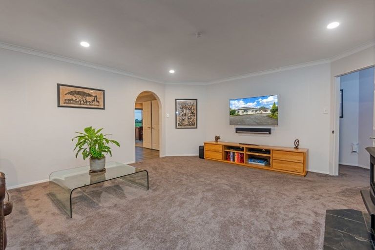 Photo of property in 130 Parewanui Road, Bulls, 4894