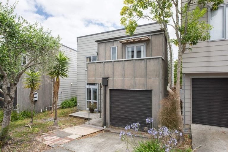 Photo of property in 20 Albionvale Road, Glen Eden, Auckland, 0602