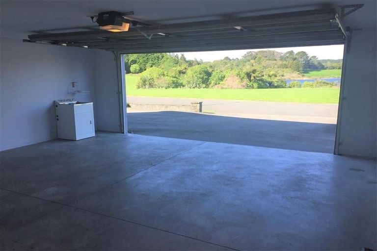 Photo of property in 8 Kororako Grove, Whalers Gate, New Plymouth, 4310